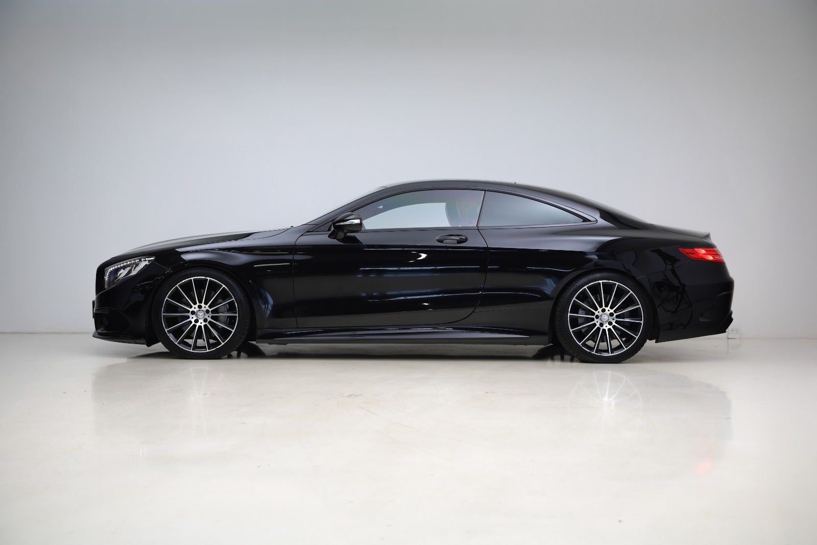 Mercedes-Benz S500 4,7 AMG Line Coupé aut. 4Matic