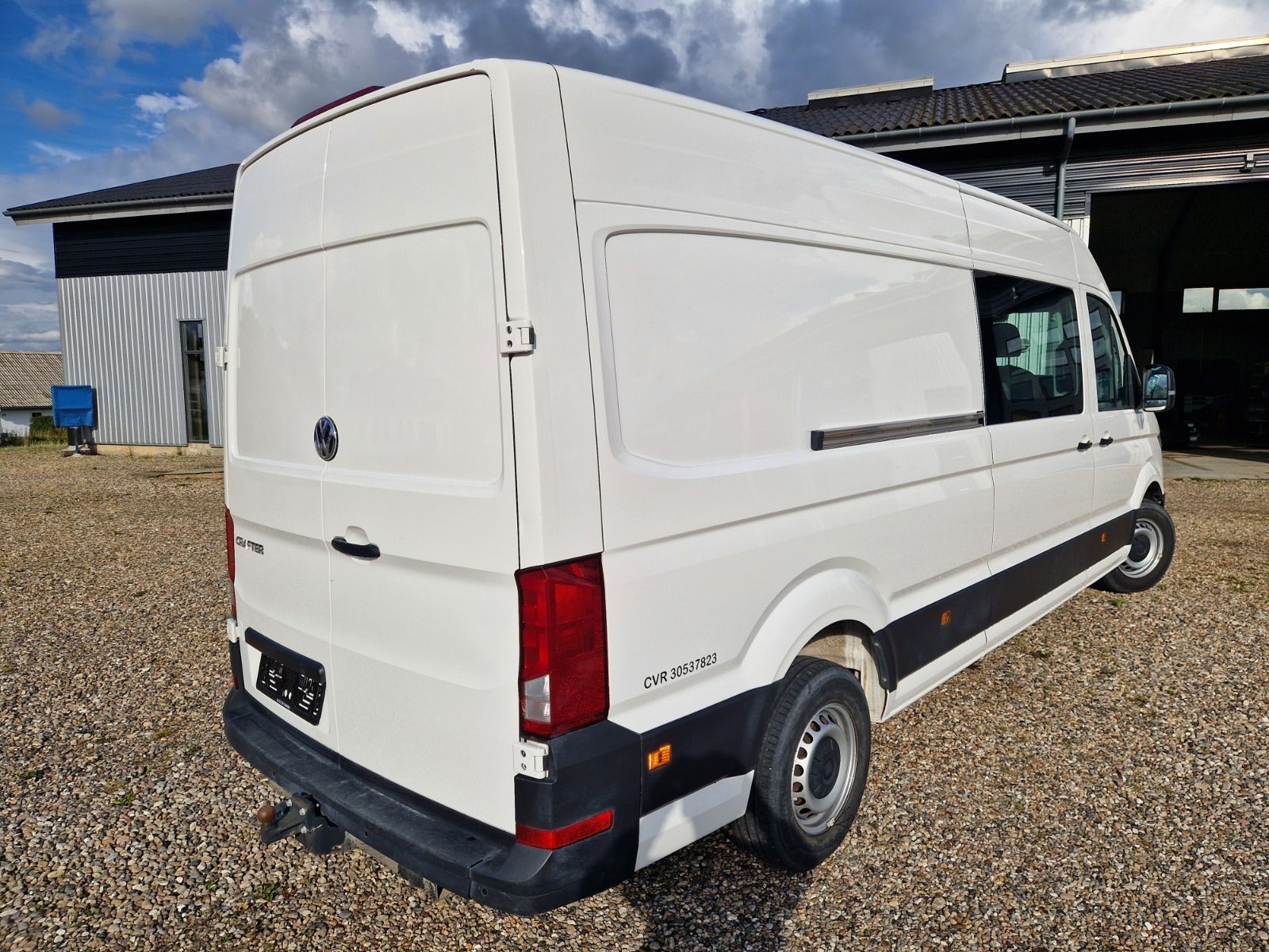 Billede af VW Crafter 35 2,0 TDi 177 Kassevogn L4H3 aut.