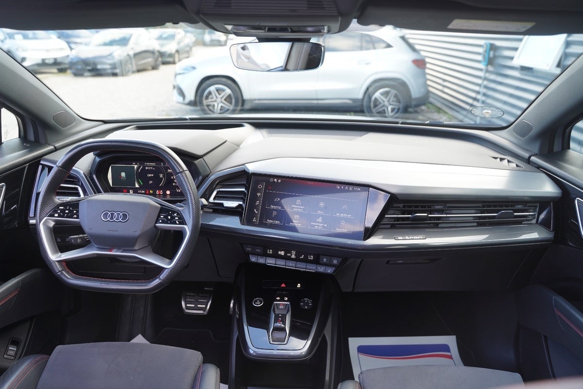 Billede af Audi Q4 e-tron 40 Attitude S-line