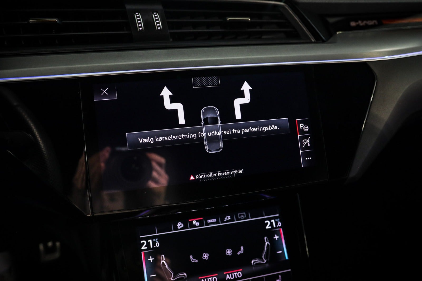 Billede af Audi Q8 e-tron 55 S-line quattro