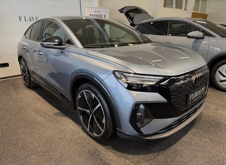 Audi Q4 e-tron S-line Sportback quattro