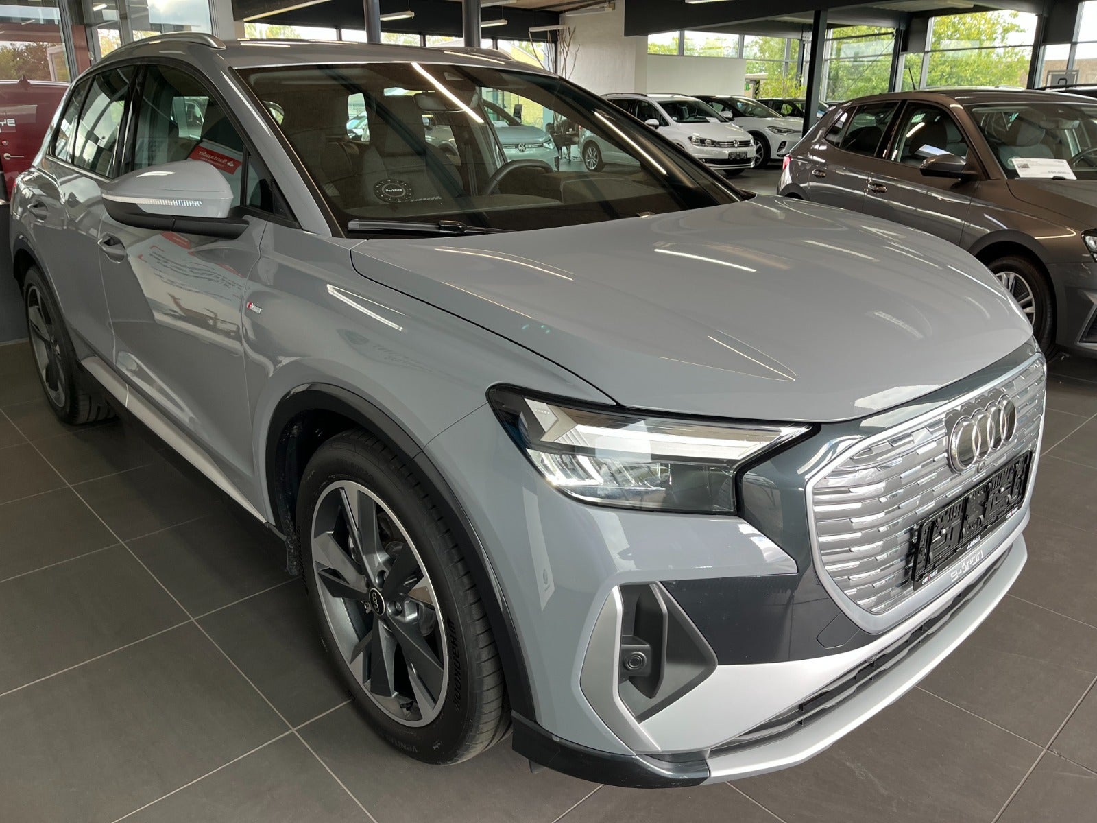 Billede af Audi Q4 e-tron 45 edition S-line