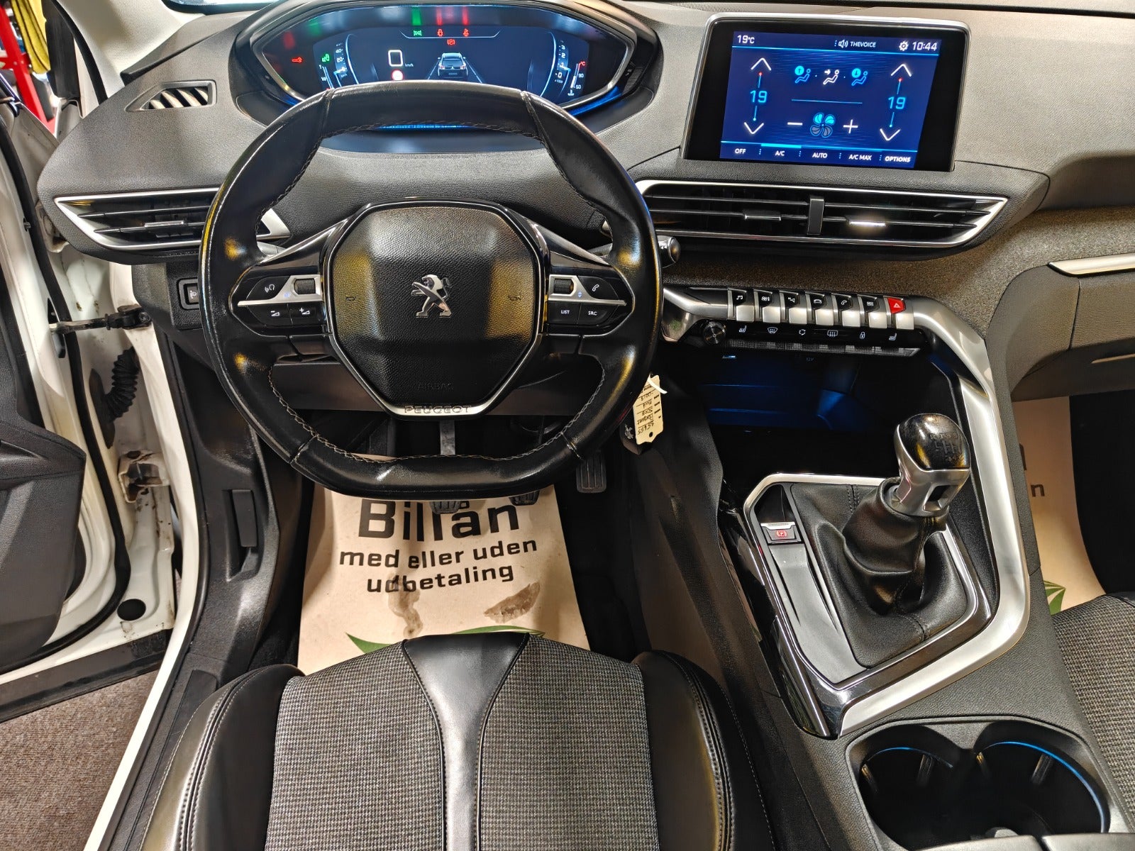 Billede af Peugeot 5008 1,2 e-THP 130 Allure 7prs