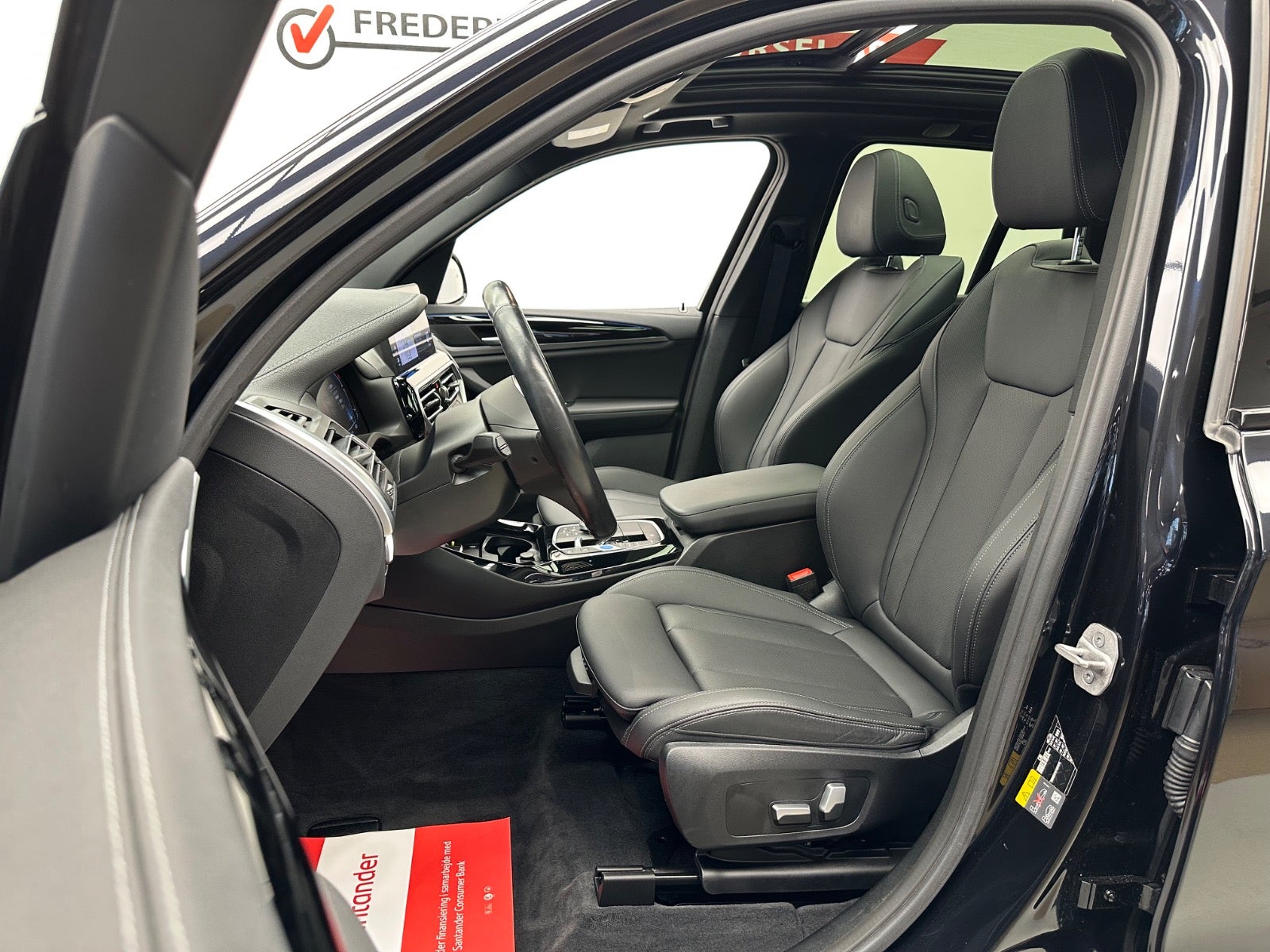 Billede af BMW iX3  Charged M-Sport