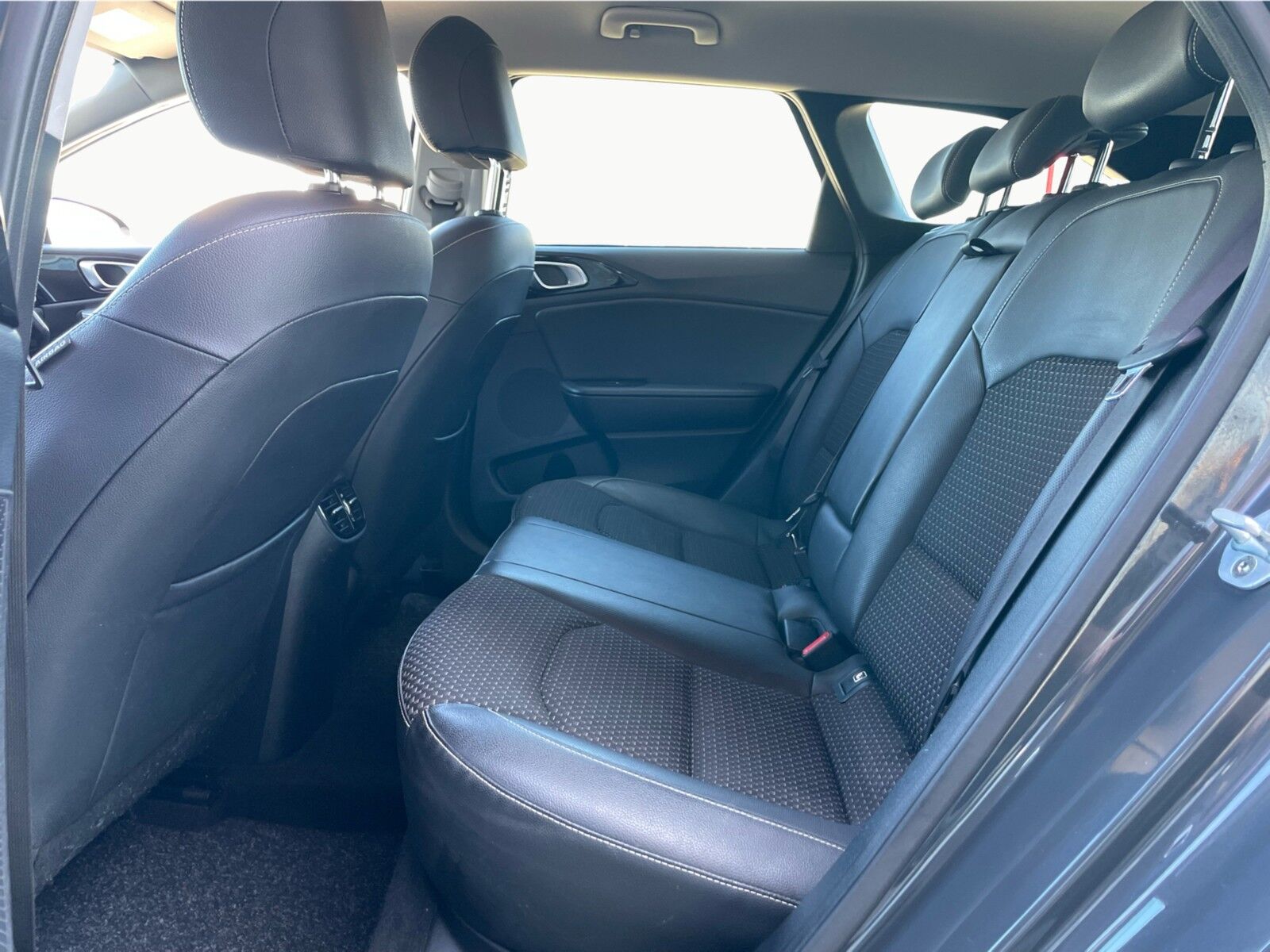 Kia Ceed CRDi 136 Intro Edition SW