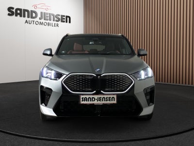 BMW iX2 xDrive30 Supercharged