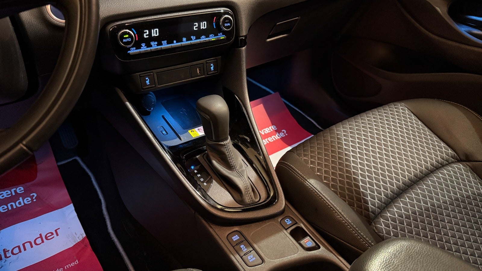 Billede af Toyota Yaris 1,5 Hybrid H4 e-CVT