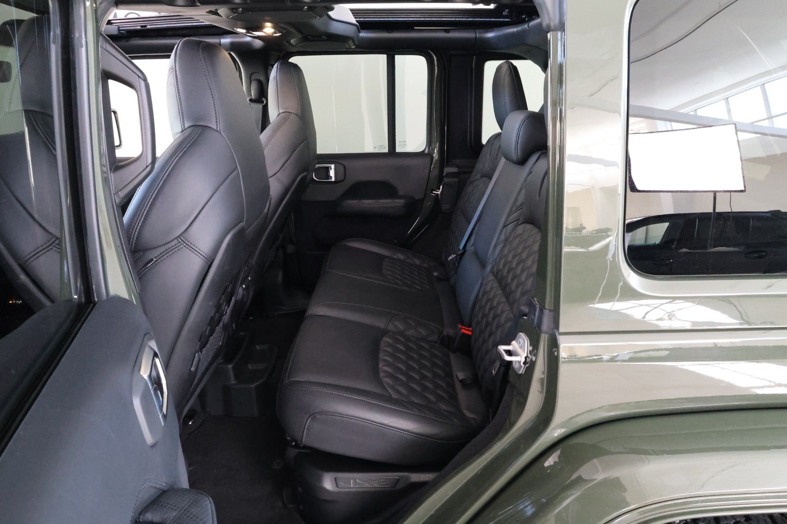 Jeep Wrangler Unlimited 2,0 4xe Sahara aut. 5d - 12
