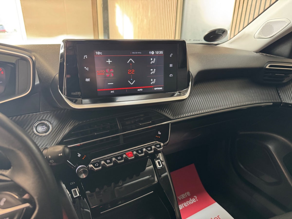 Peugeot 2008 PureTech 130 Selection Tech EAT8