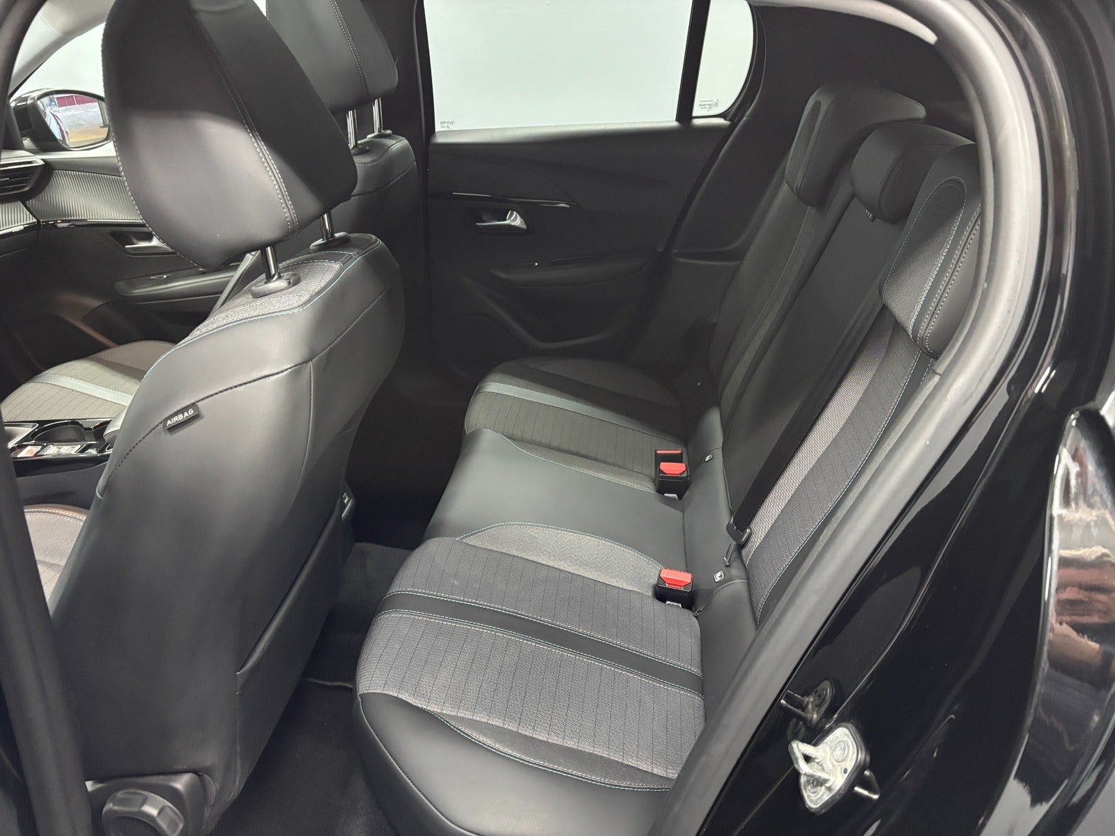 Billede af Peugeot 208 1,5 BlueHDi 100 Allure Sky