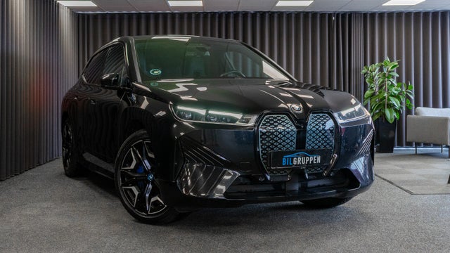 BMW iX  xDrive40 Sport