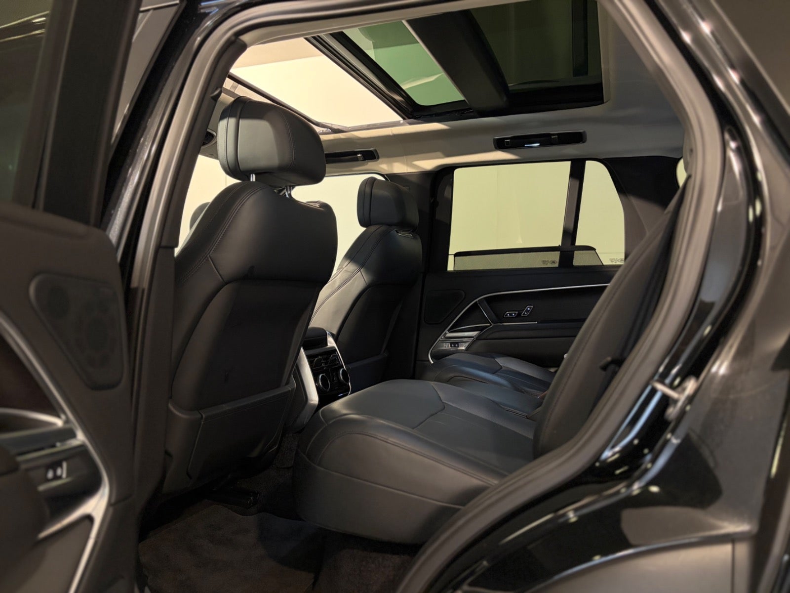 Land Rover – Range Rover