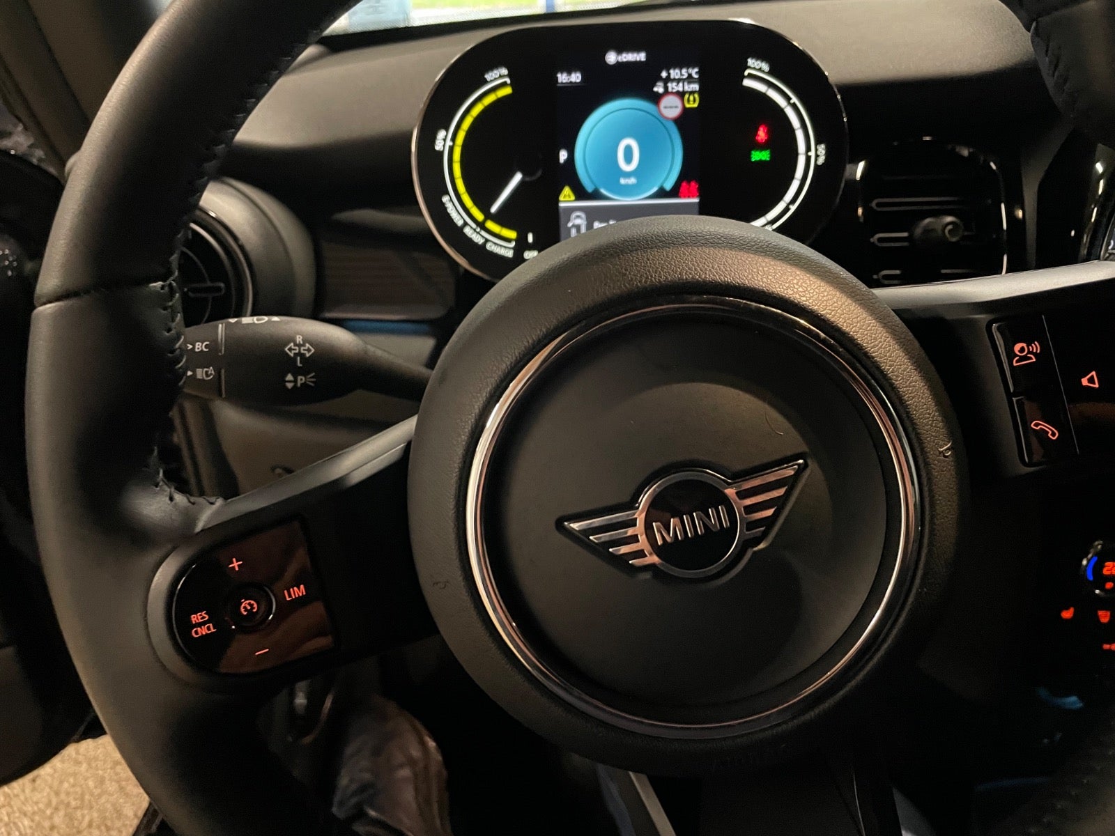 MINI Cooper SE Classic Trim