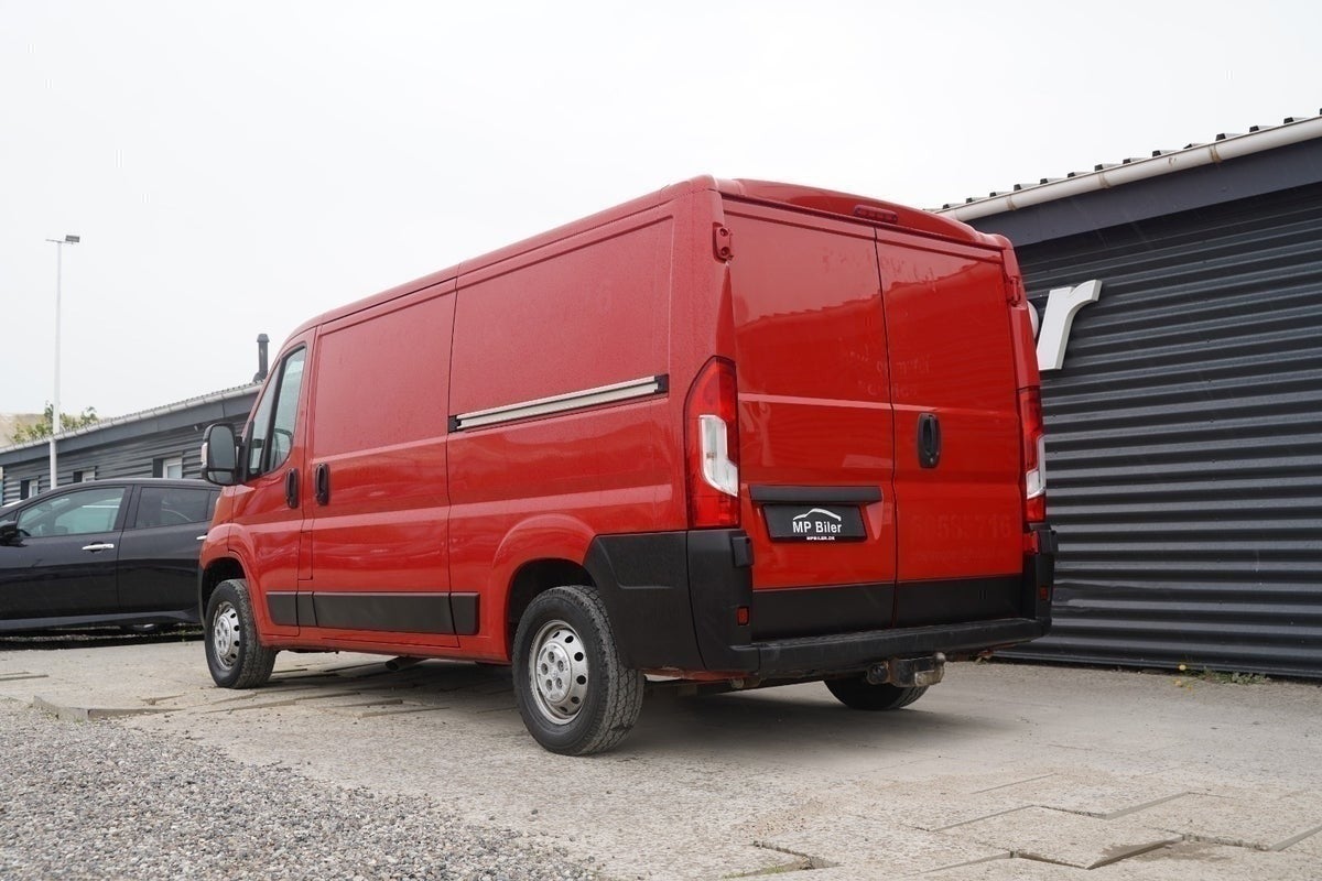 Billede af Peugeot Boxer 330 2,0 BlueHDi 130 L2H2