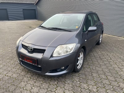 Toyota Auris 1,4 D-4D Luna 5d
