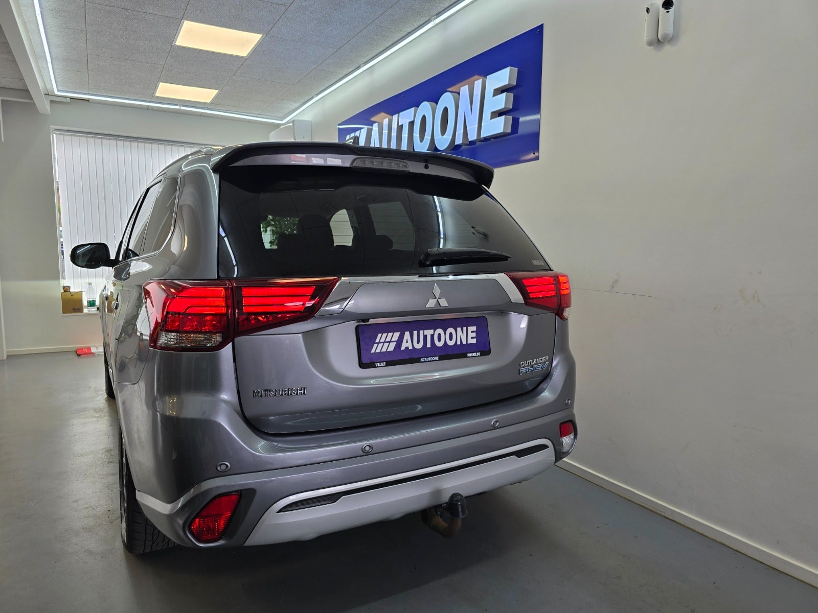 Billede af Mitsubishi Outlander 2,4 PHEV Intro Edition CVT 4WD