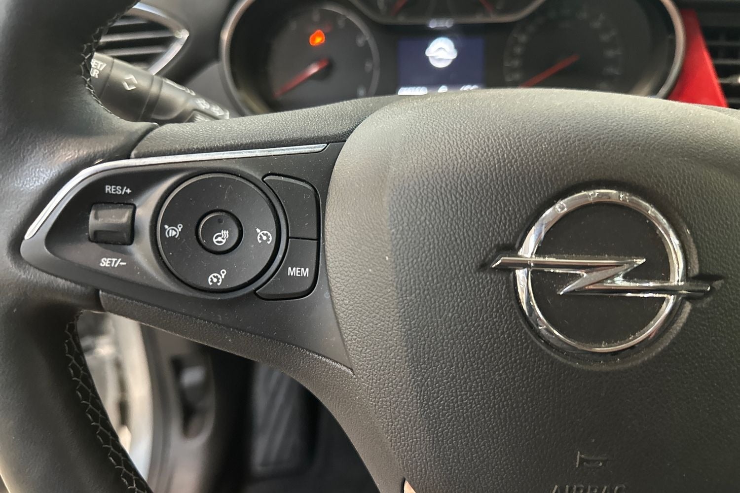 Billede af Opel Crossland 1,2 T 110 Sport Ltd.