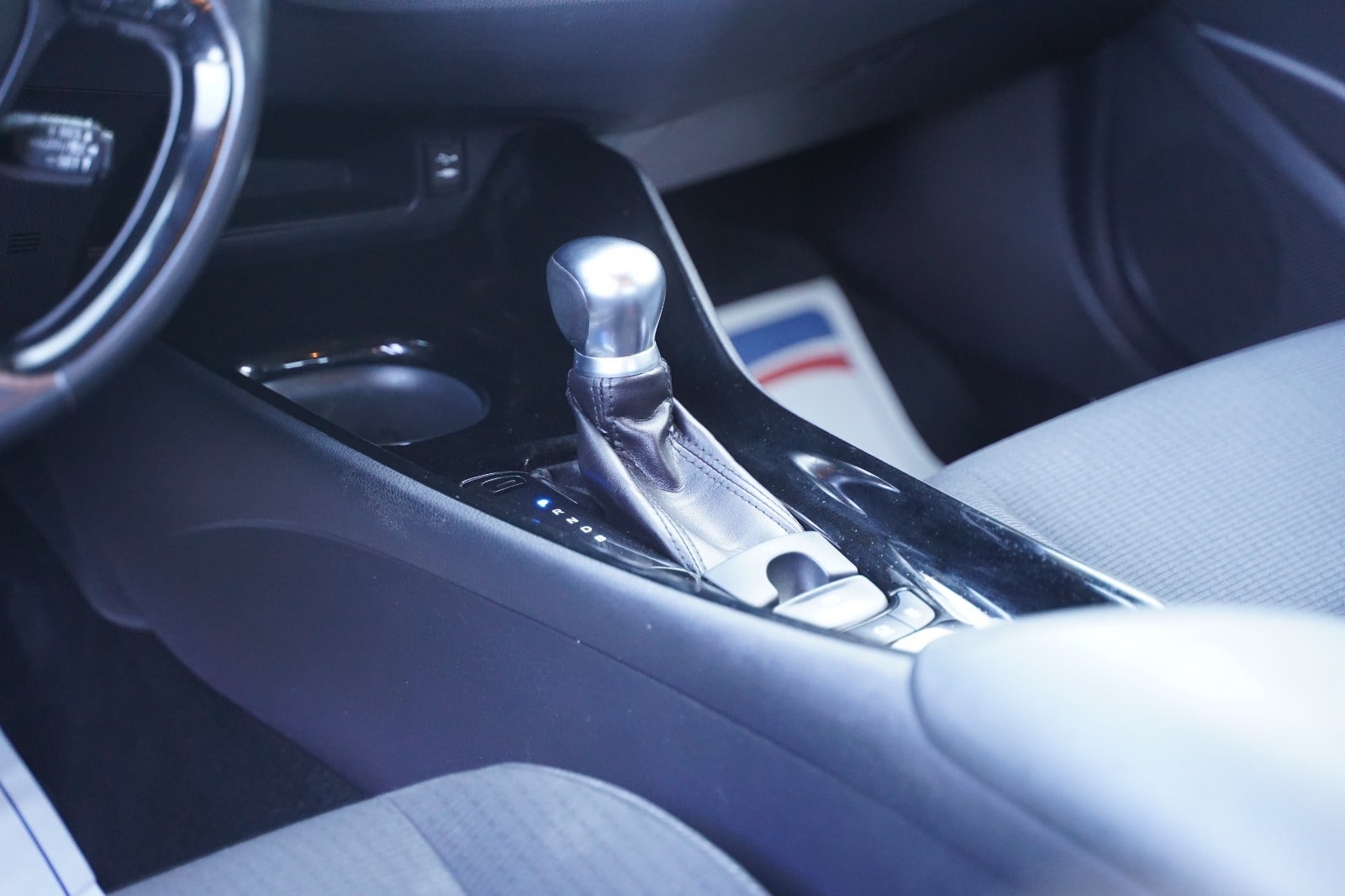 Billede af Toyota C-HR 1,8 Hybrid Premium Selected CVT