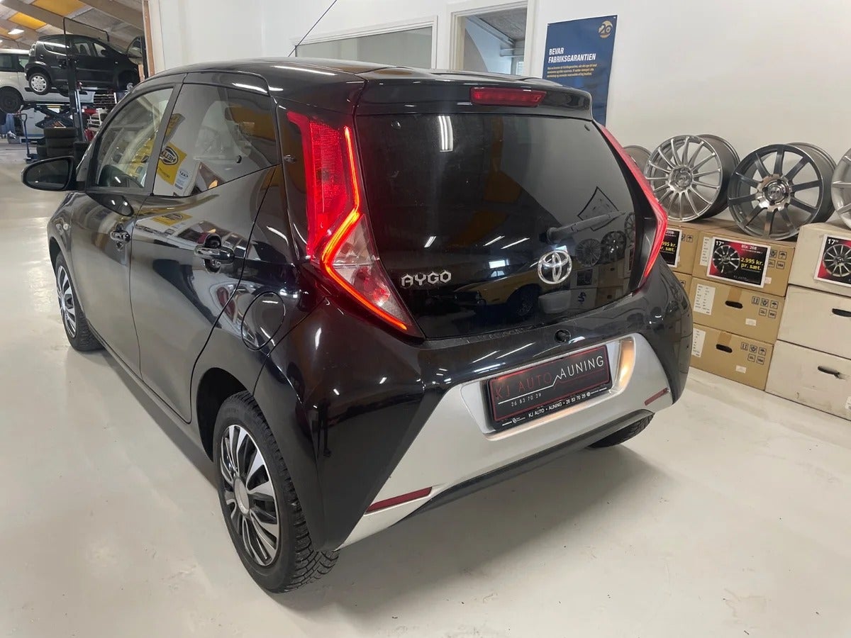 Toyota Aygo VVT-i x-play x-shift