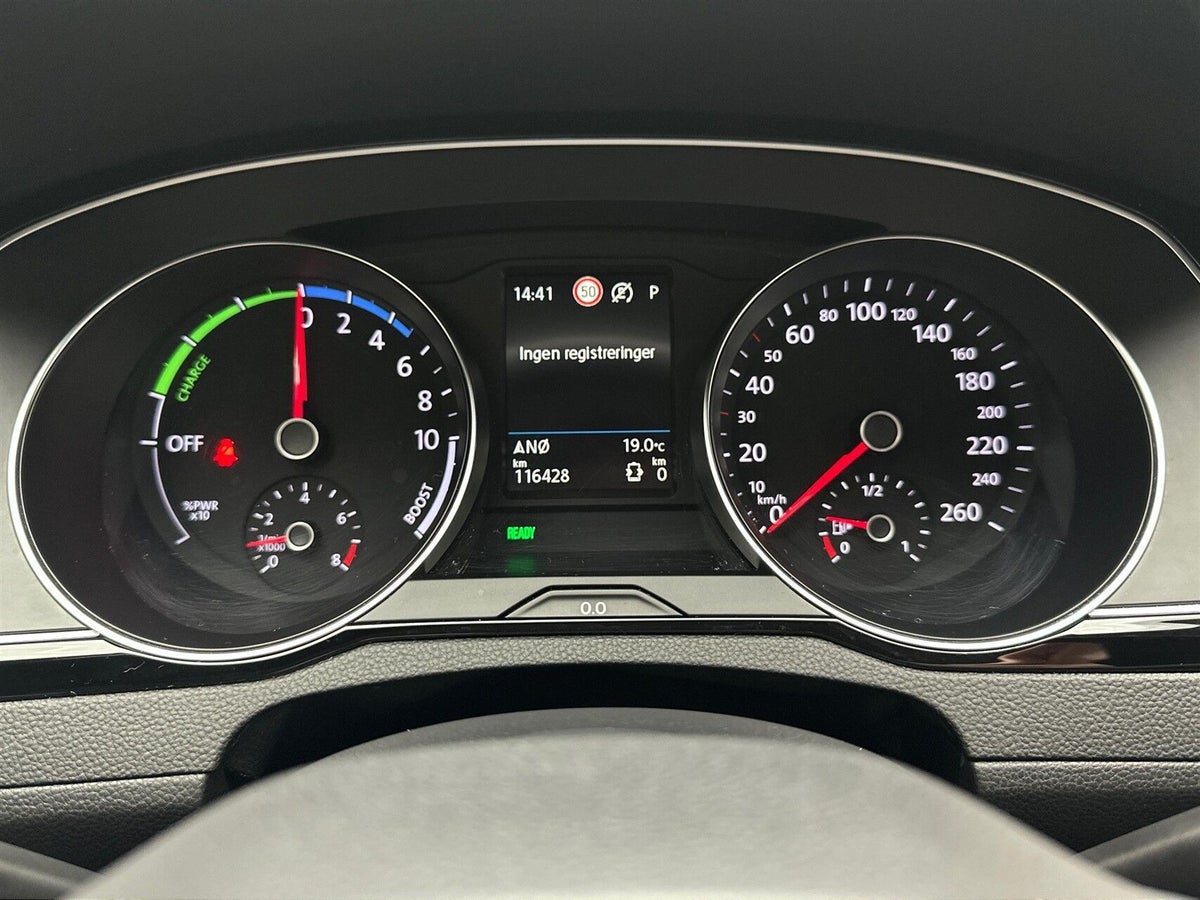 VW Passat GTE Variant DSG billede 14