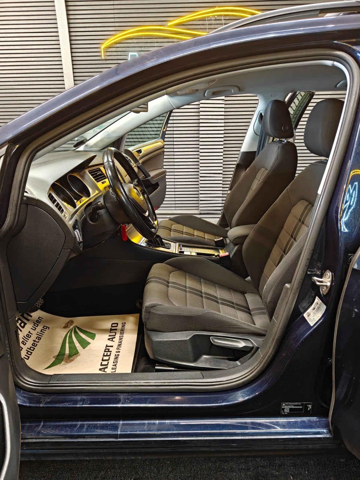 Billede af VW Golf VII 1,4 TSi 150 R-line Variant DSG BMT