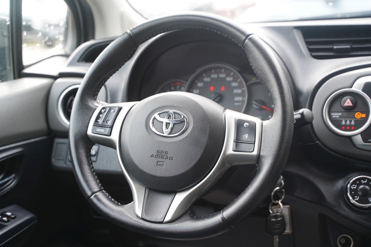Billede af Toyota Yaris 1,3 VVT-i T2