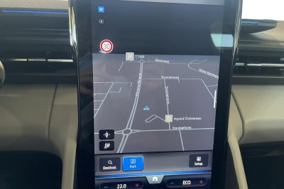 Ford Explorer Premium Extended Range