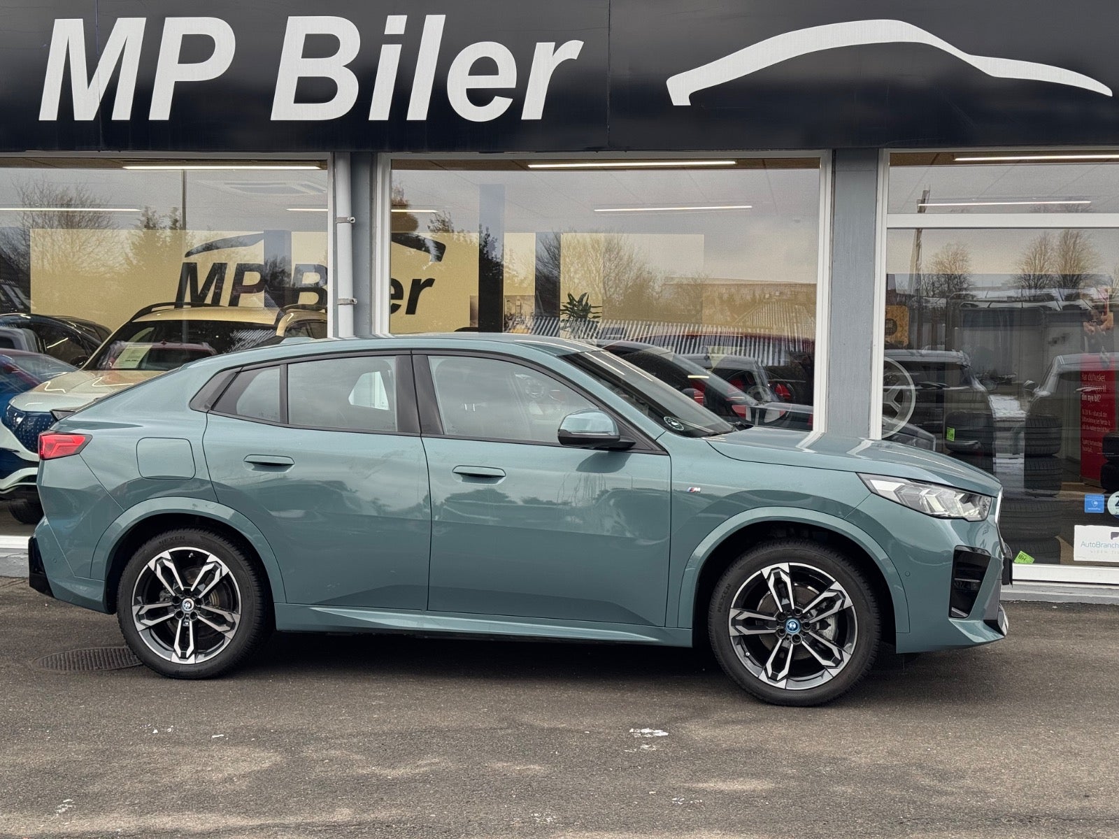 Billede af BMW iX2  eDrive20 M-Sport
