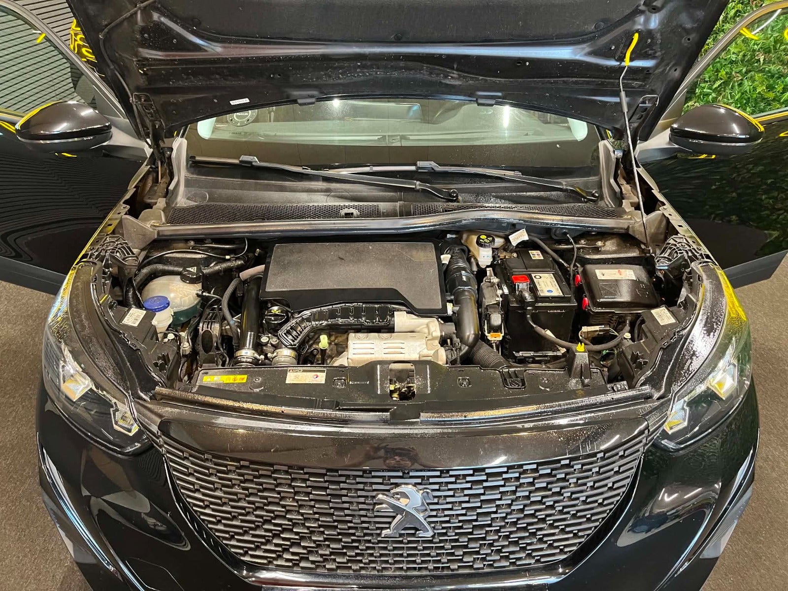 Billede af Peugeot 2008 1,2 PureTech 130 Active Limited EAT8