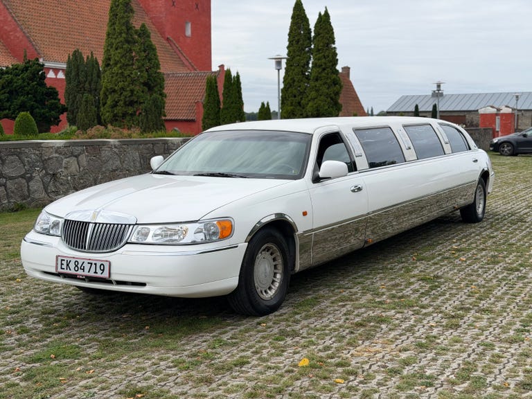 Ford Town Car 