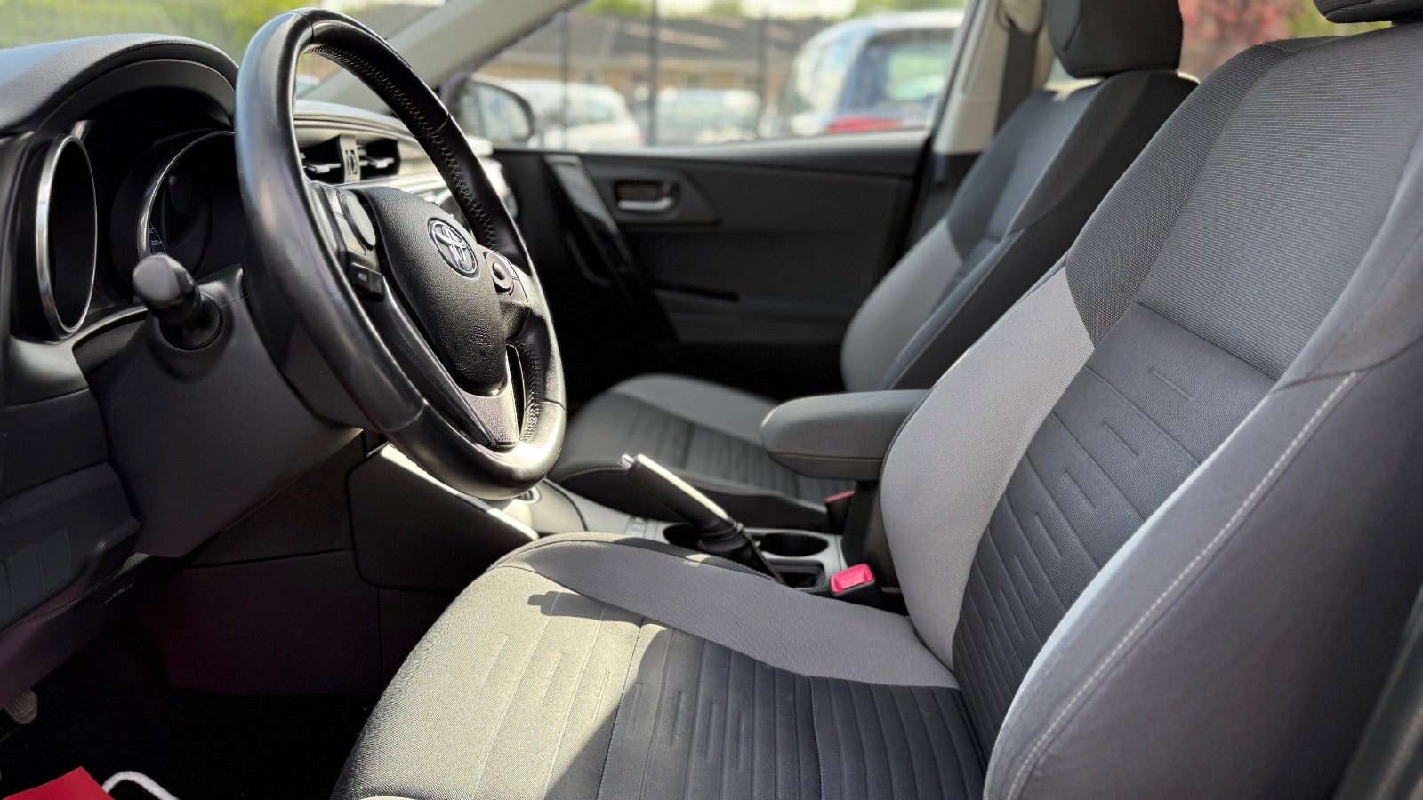 Billede af Toyota Auris 1,8 Hybrid H2 Comfort Touring Sports CVT