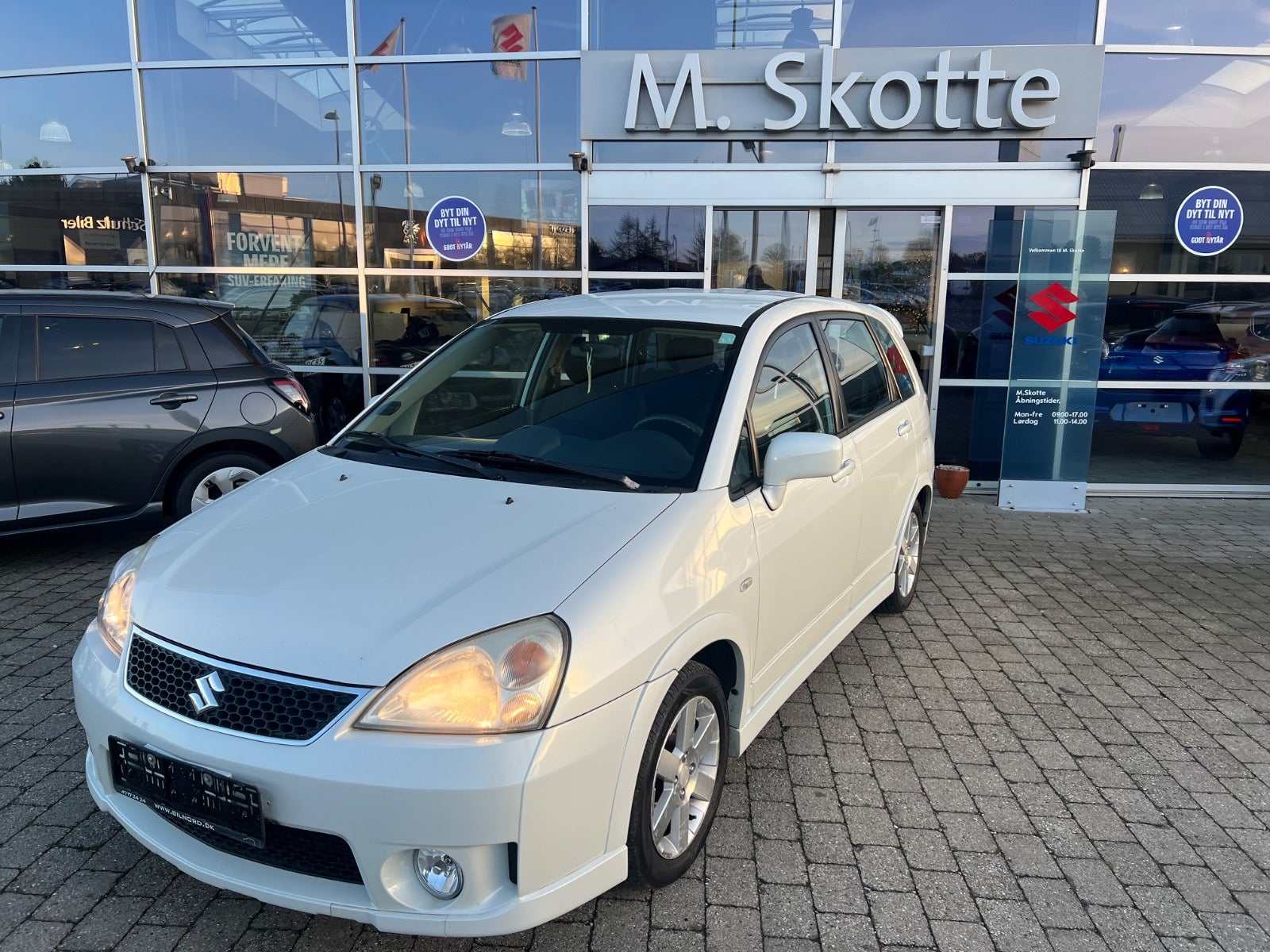 Billede af Suzuki Liana 1,6 S