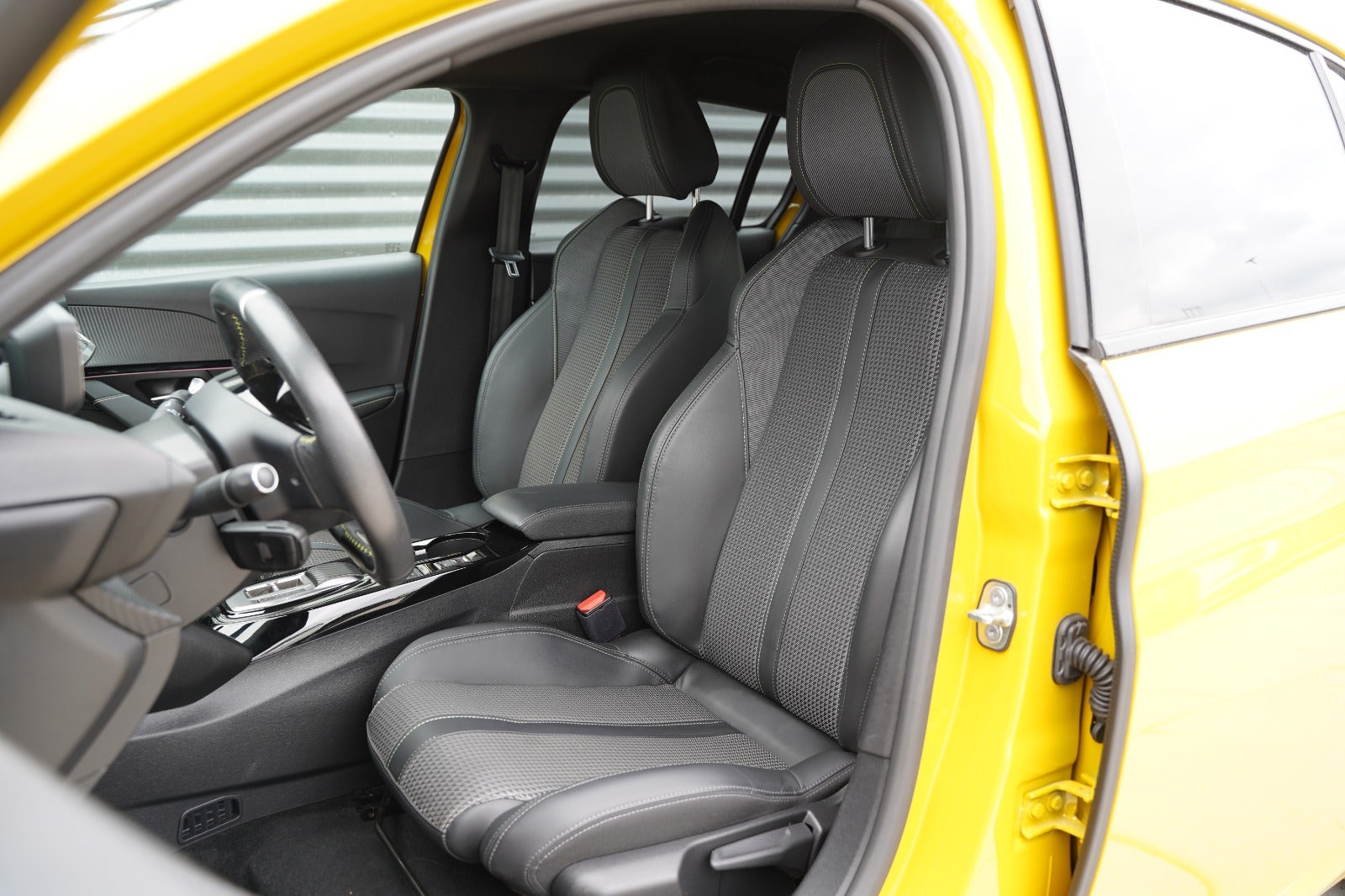 Billede af Peugeot e-208 50 GT Prime+