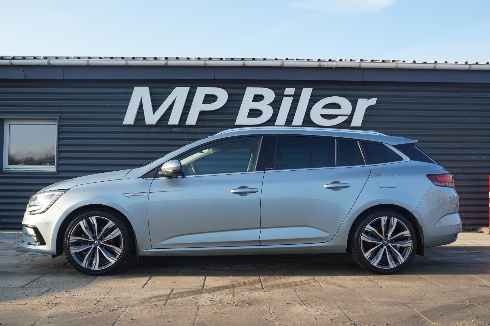 Billede af Renault Megane IV 1,6 E-Tech Intens Sport Tourer