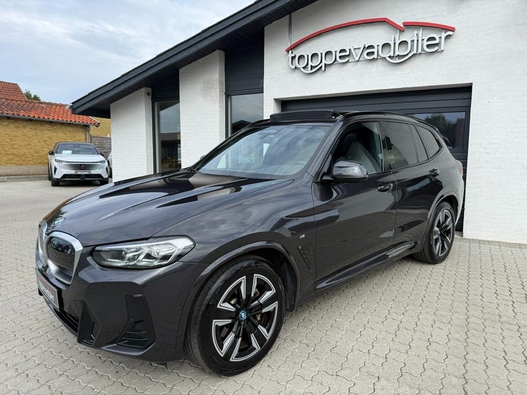 BMW iX3 Charged M-Sport