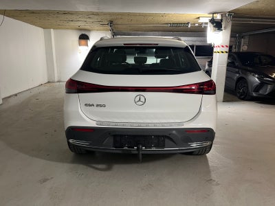 Mercedes EQA250 Electric Art