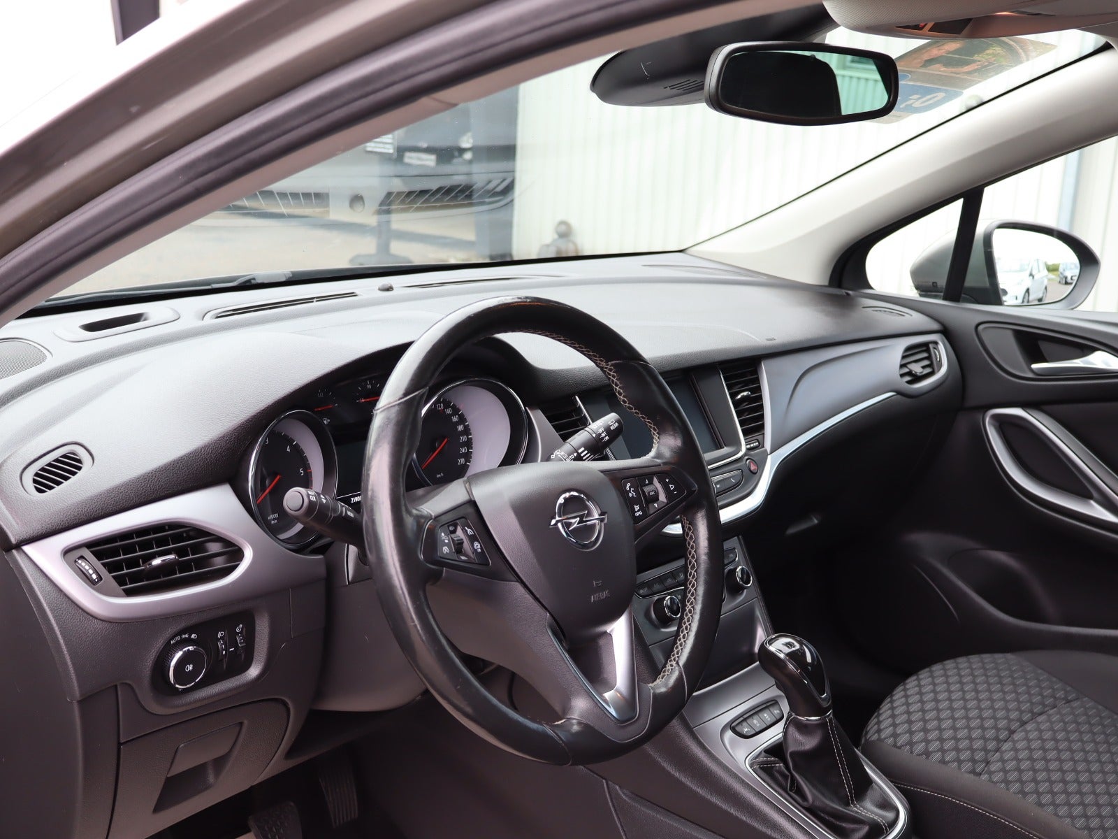 Billede af Opel Astra 1,6 CDTi 110 Business Sports Tourer