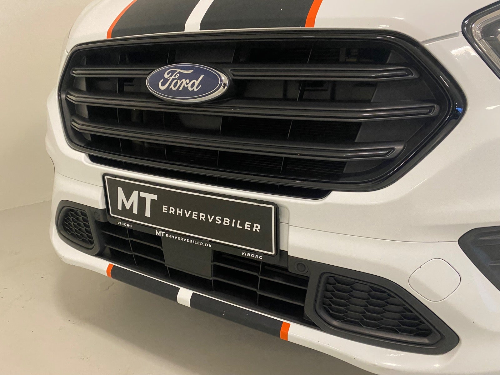 Billede af Ford Transit Custom 320L 2,0 TDCi 185 Sport aut.