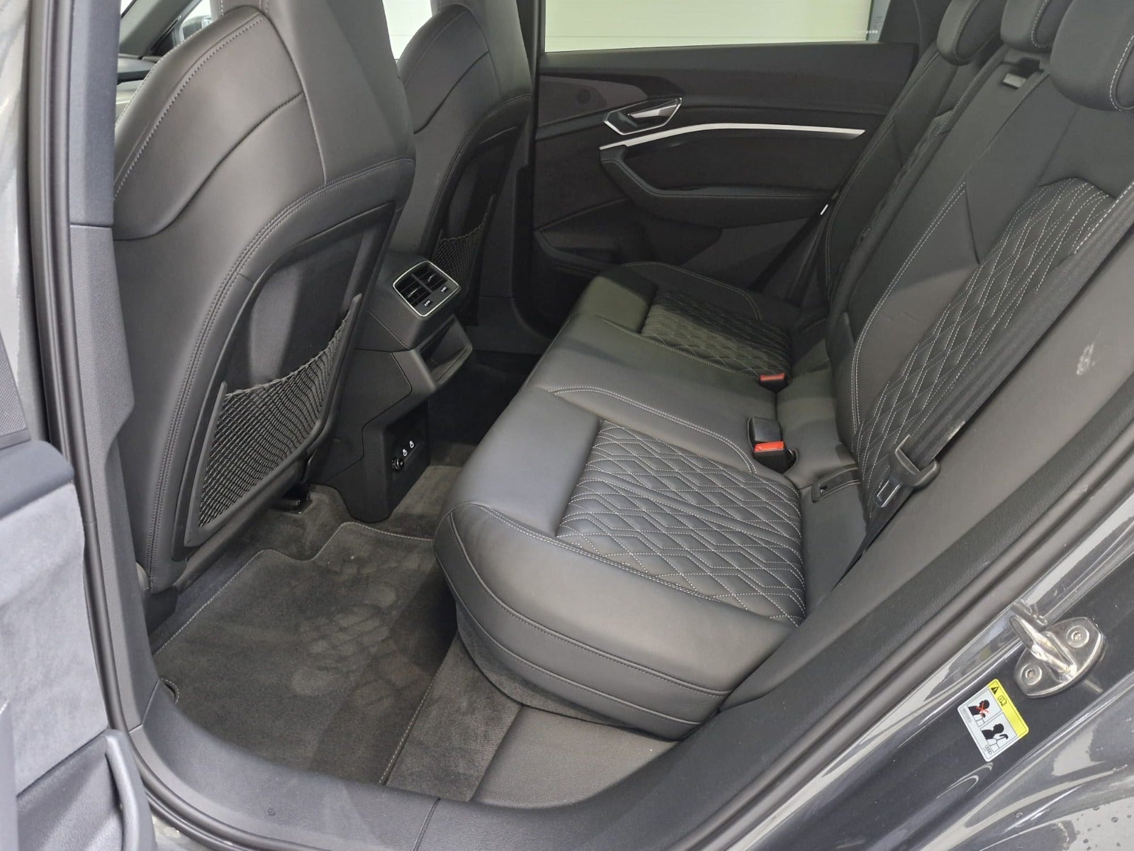 Billede af Audi Q8 e-tron 50 S-line quattro