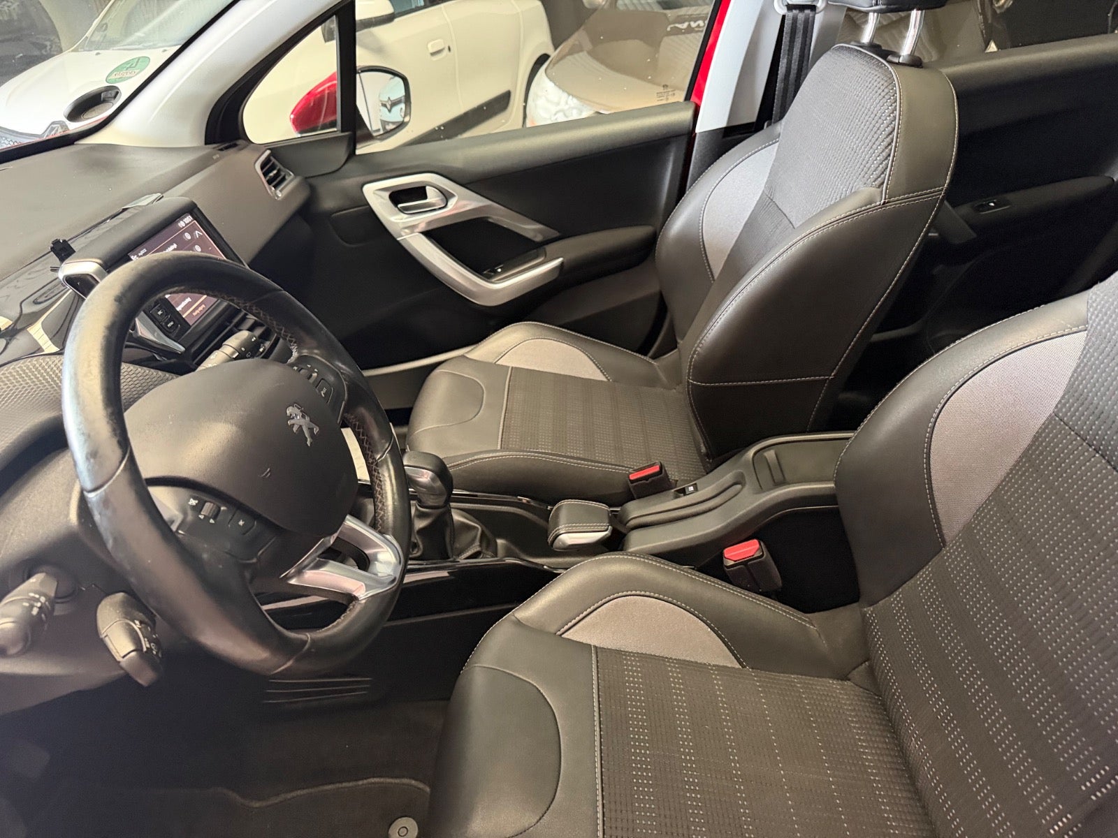 Peugeot 2008 BlueHDi 100 Exclusive Sky - billede 11