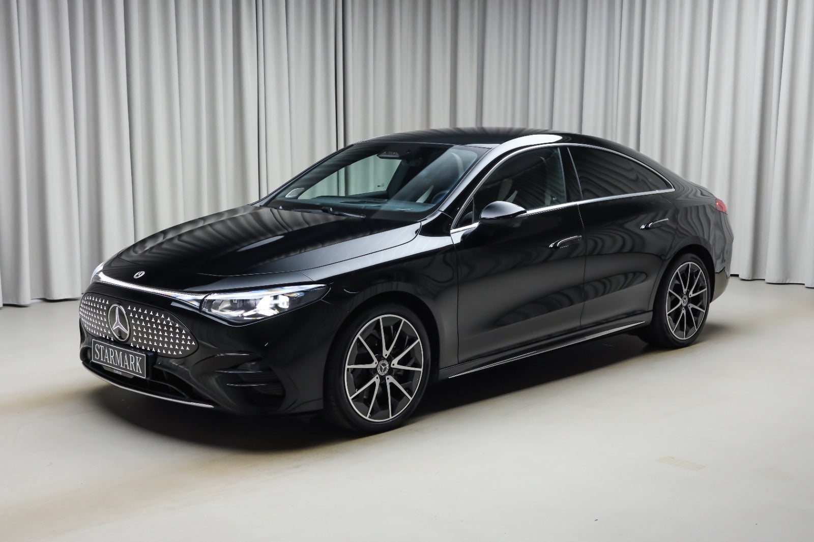 Mercedes-Benz CLA 250+ (1/8)