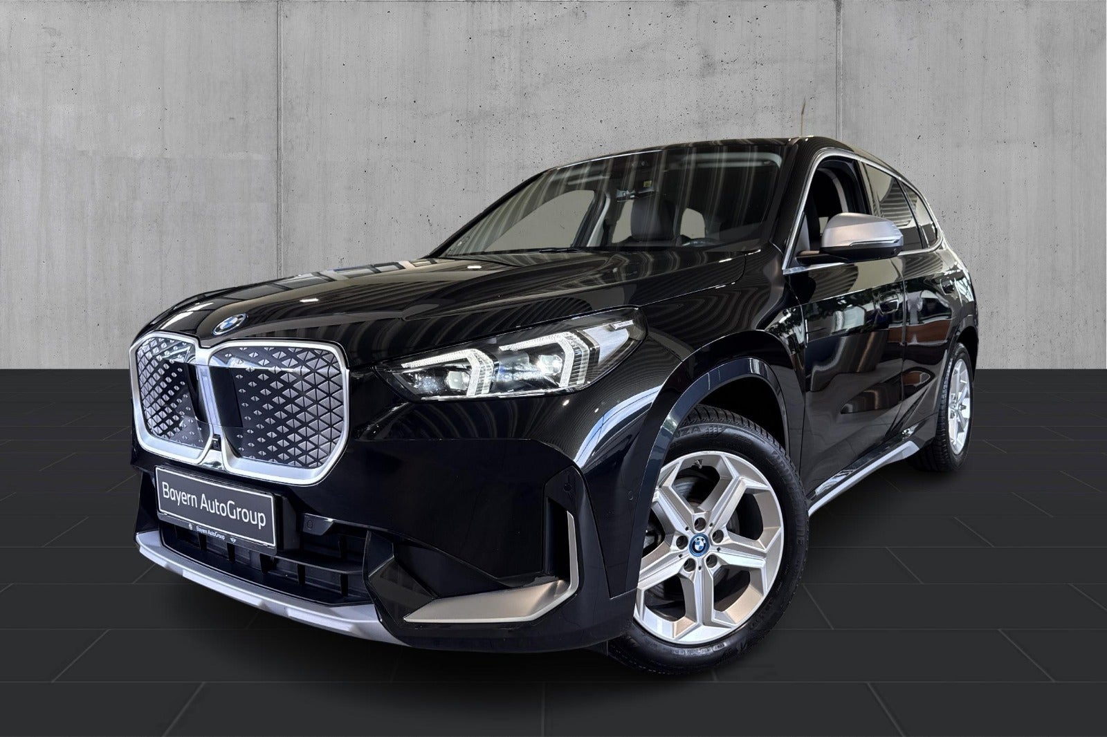 BMW iX1 xDrive30 X-Line