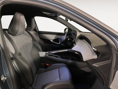 Peugeot e-3008 Allure Van