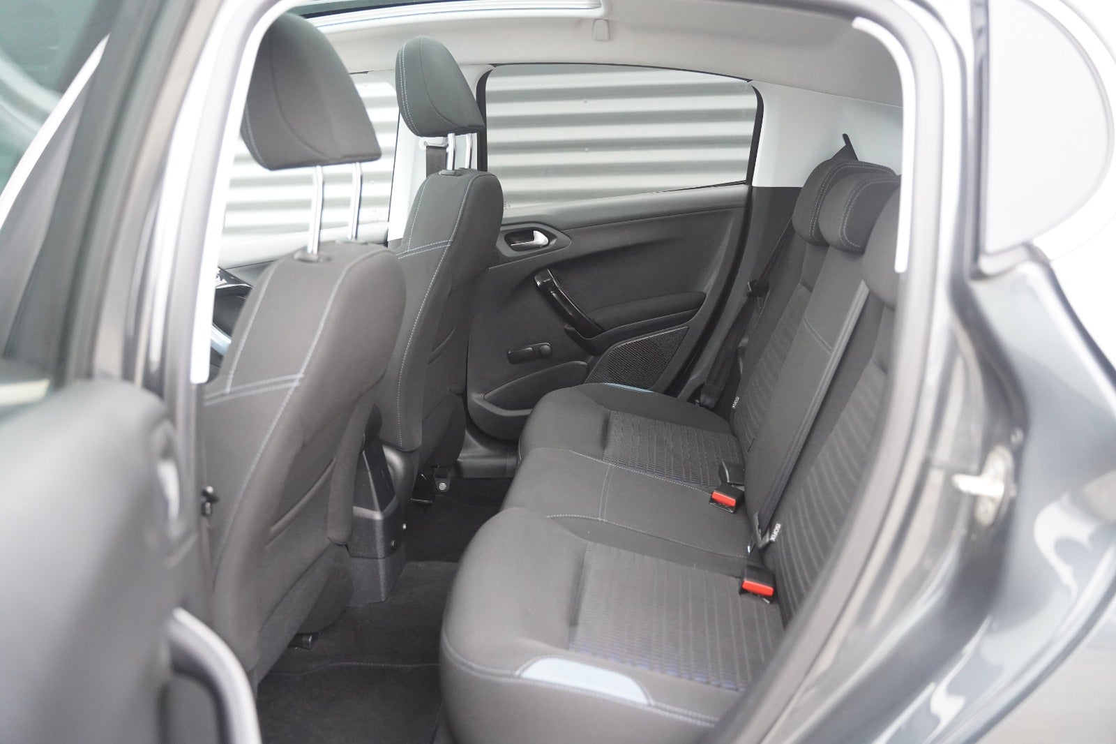 Billede af Peugeot 208 1,2 VTi Allure Sky