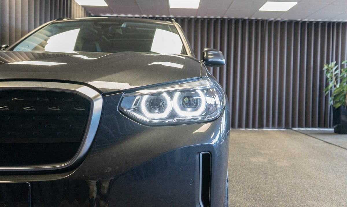 Billede af BMW iX3  Charged