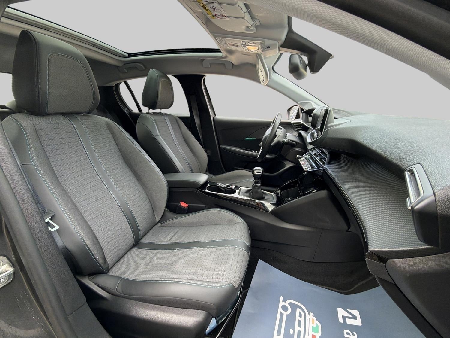 Billede af Peugeot 208 1,2 PureTech 100 Allure Sky