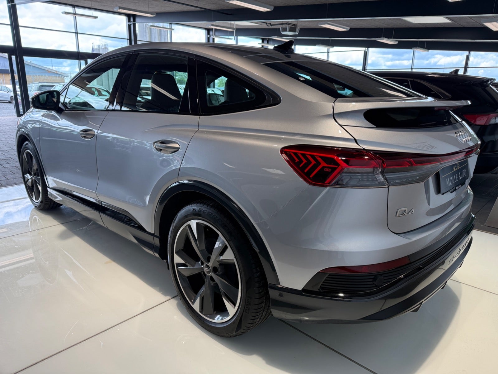 Billede af Audi Q4 e-tron 40 S-line Sportback