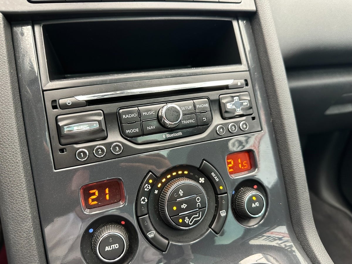 Billede af Peugeot 5008 1,6 BlueHDi 120 Allure 7prs