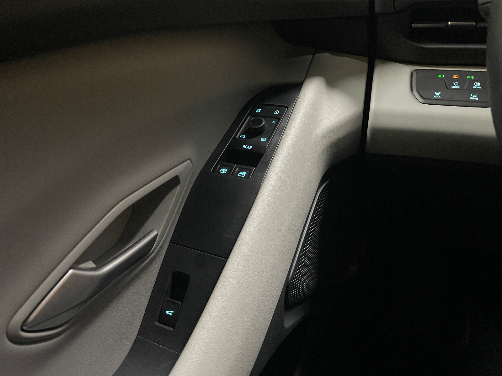 Billede af Ford Explorer 79 Select Extended Range