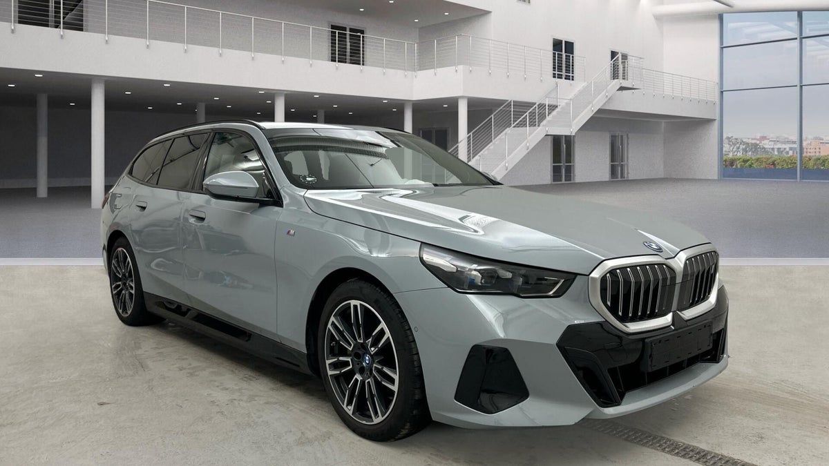 BMW i5 eDrive40 Touring M-Sport billede 2